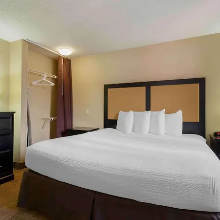 Extended Stay America Suites - Rockford - I-90