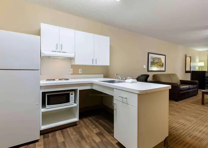 Hotel Extended America - - I-90 Rockford