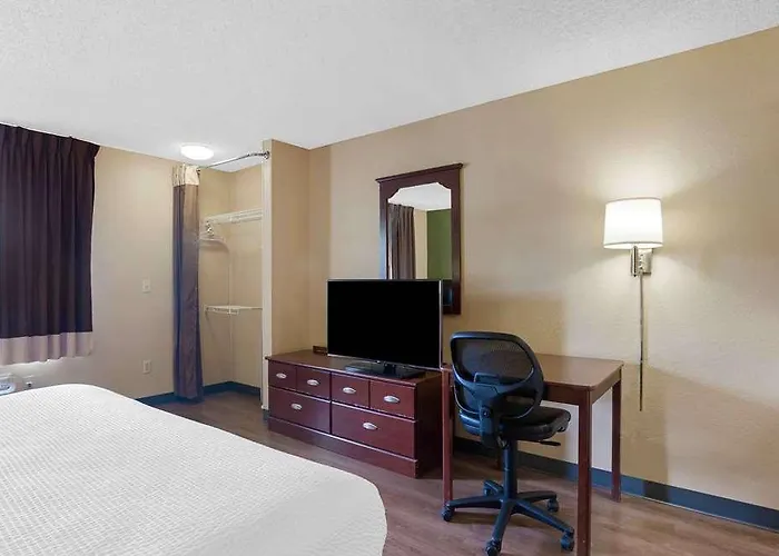 Hotel Extended America - - I-90 Rockford